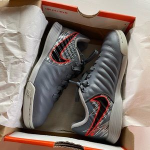 Like new! Nike Youth Indoor Soccer Cleats Size 13c